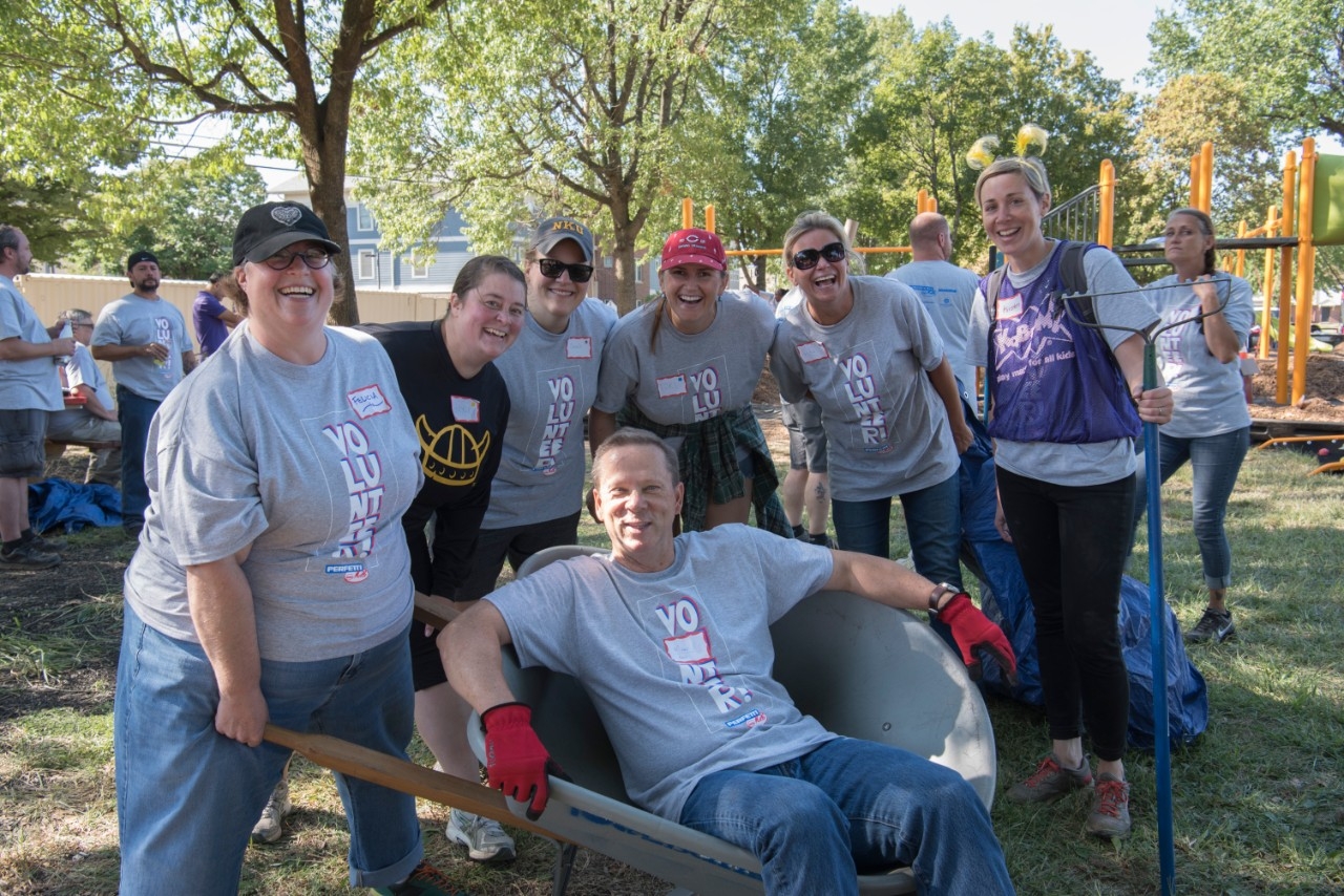 Group of outdoor volunteers posing together 
