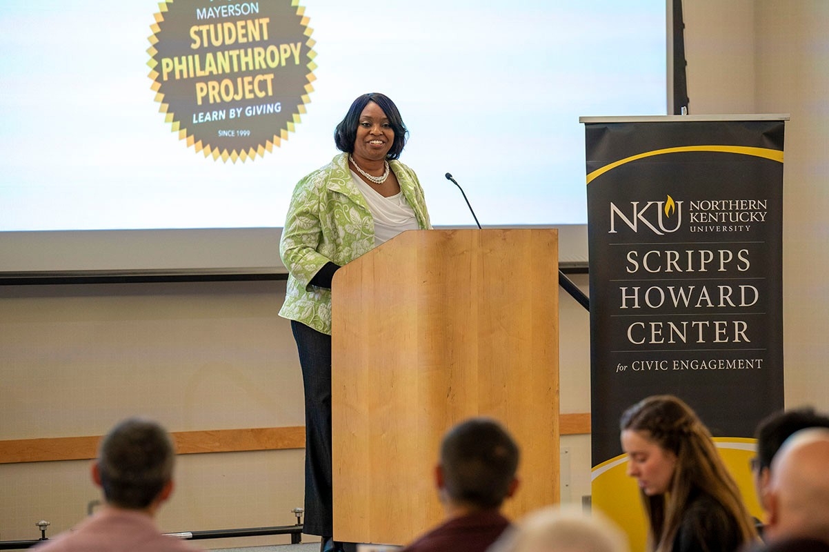 Bonita Brown speaks at MSPP ceremony.