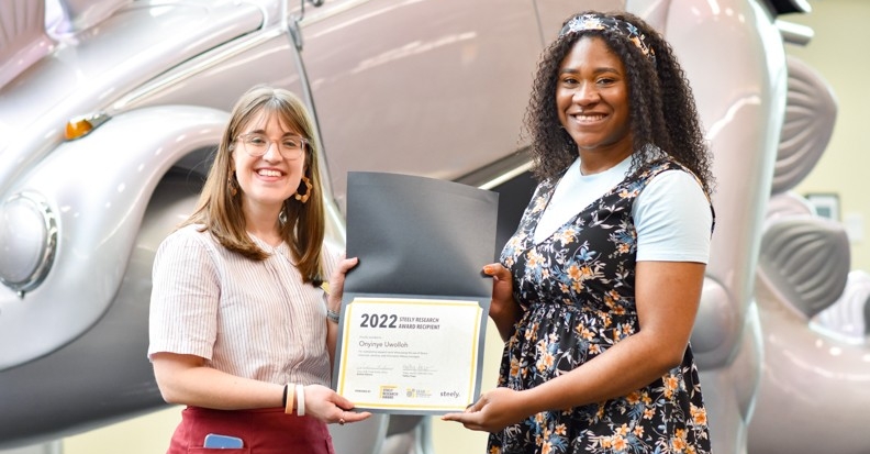 Student Receiving a Steely Research Award