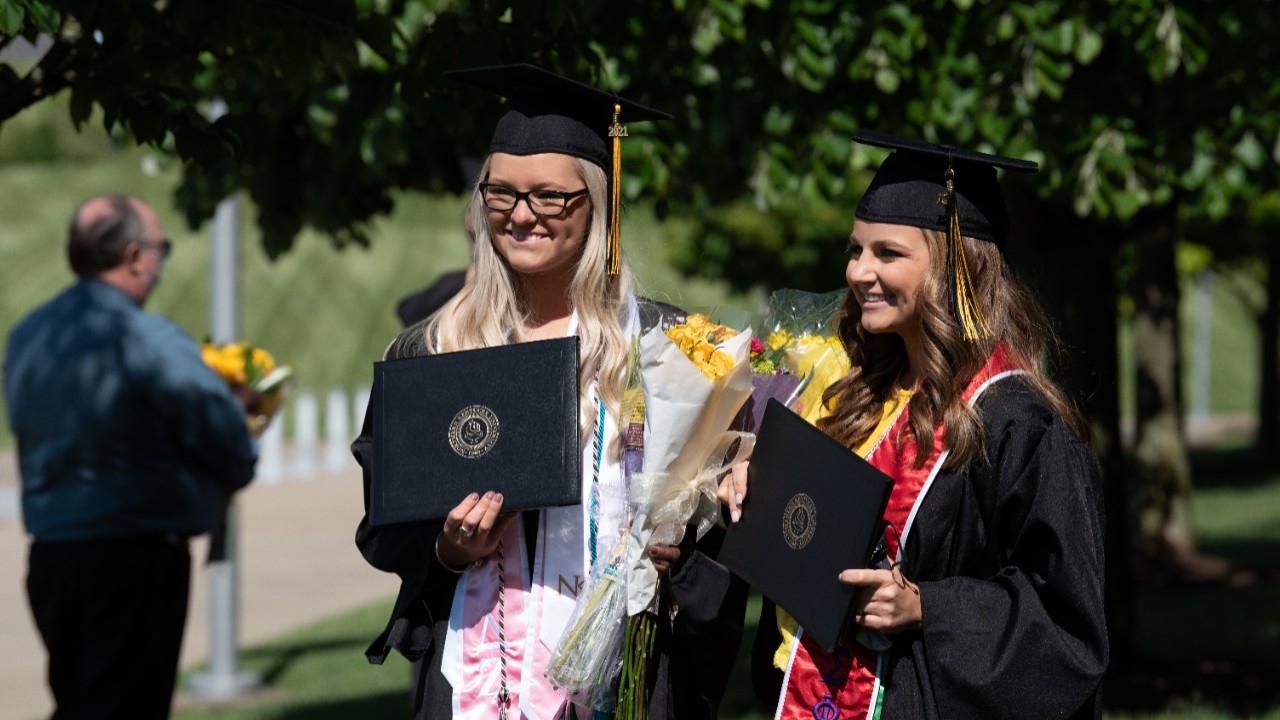 Students walking on NKU campus