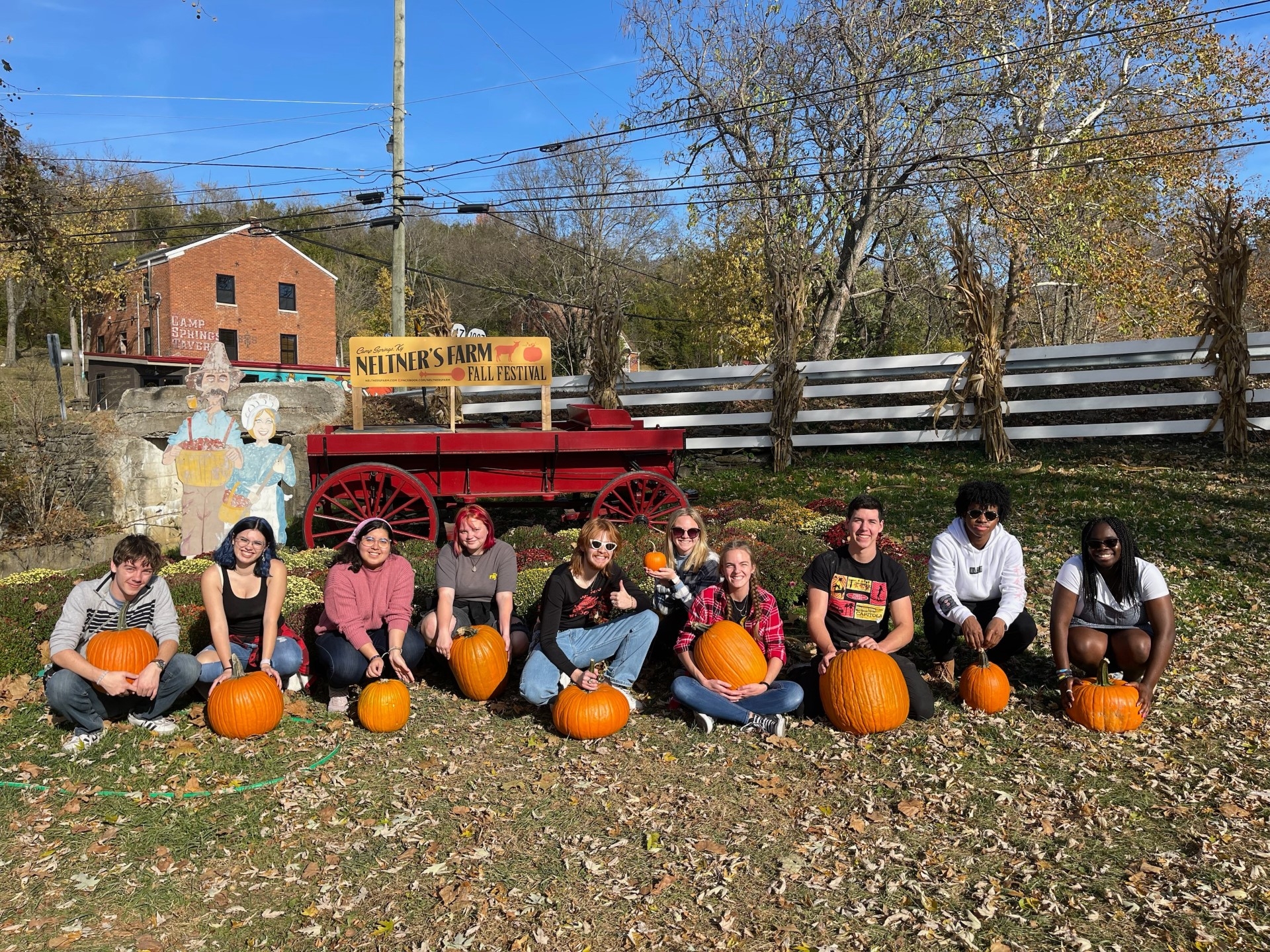 Members of the Freshman Service Leadership Committee