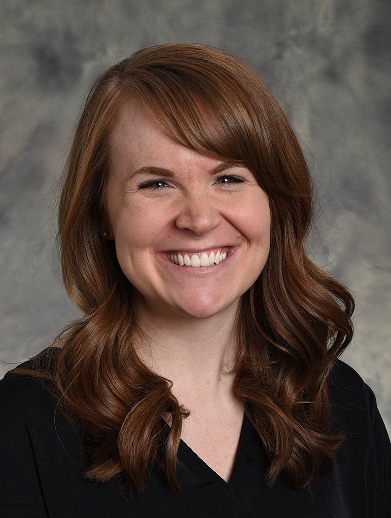 Stephanie Menchen Headshot